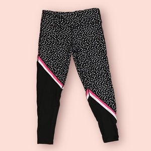 Betsey Johnson Leggings NWT size Medium 7/8 length